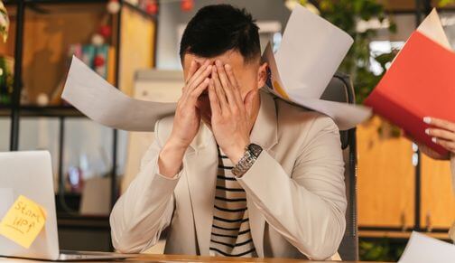 débordé de travail