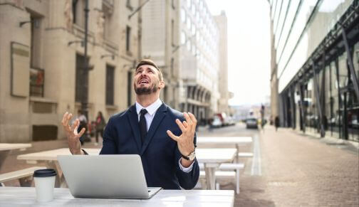 Dirigeant d'entreprise stressé